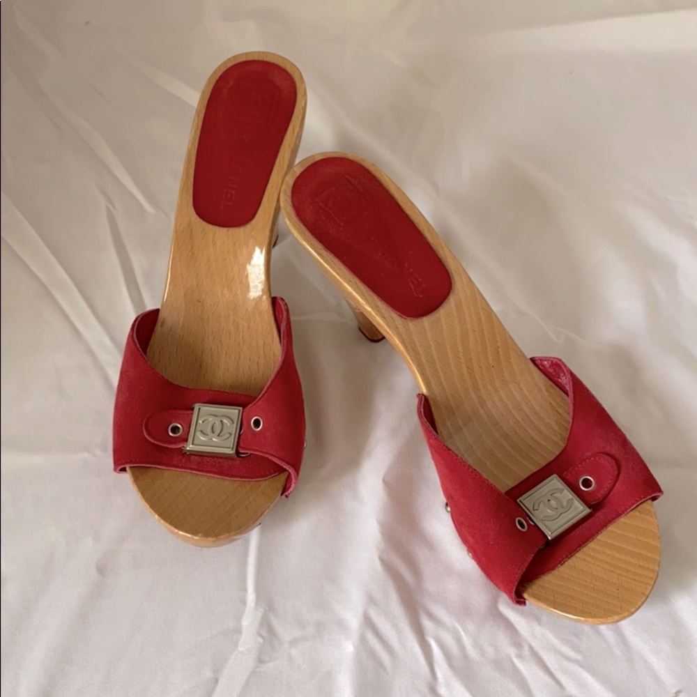 Chanel Slide with Red suede and wood heal